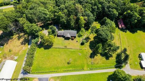 61 Wagner Lane Kingwood WV 26537
