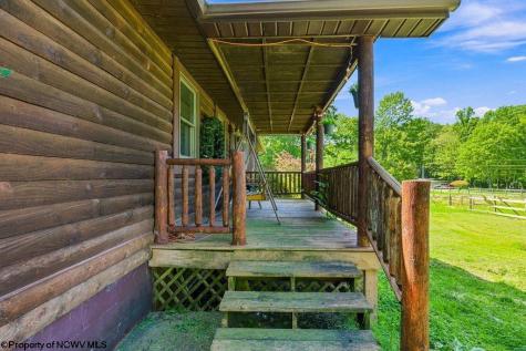 61 Wagner Lane Kingwood WV 26537