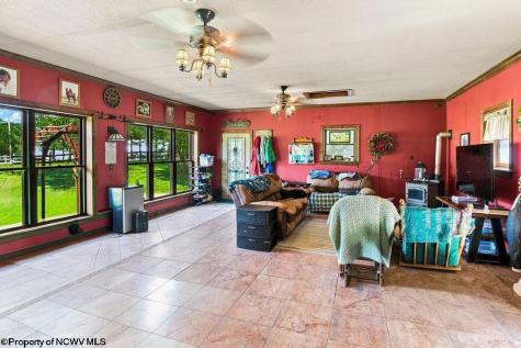 61 Wagner Lane Kingwood WV 26537