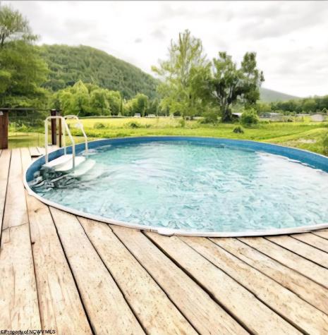 8 Old Hannahsville Lane Parsons WV 26287