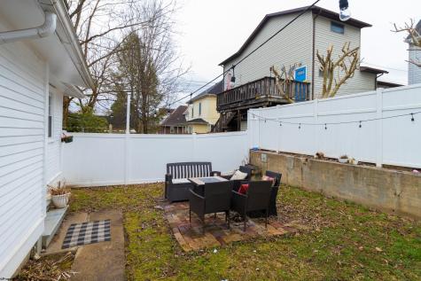 607 Lynn Avenue Weston WV 26452