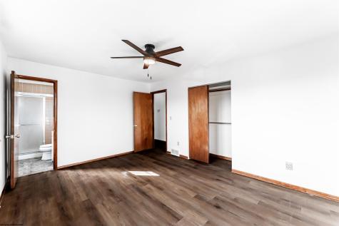 16 Deerfield Avenue Grafton WV 26354