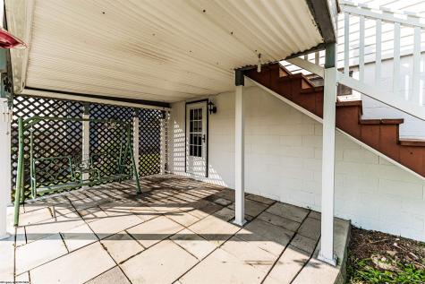16 Deerfield Avenue Grafton WV 26354
