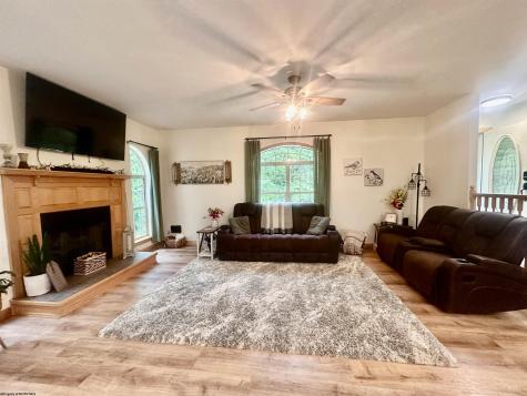588 Pinch Gut Hollow Road Fairmont WV 26554