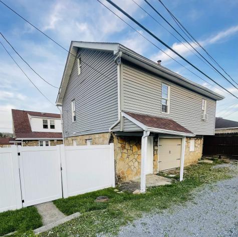 603 Pike Street Barrackville WV 26559