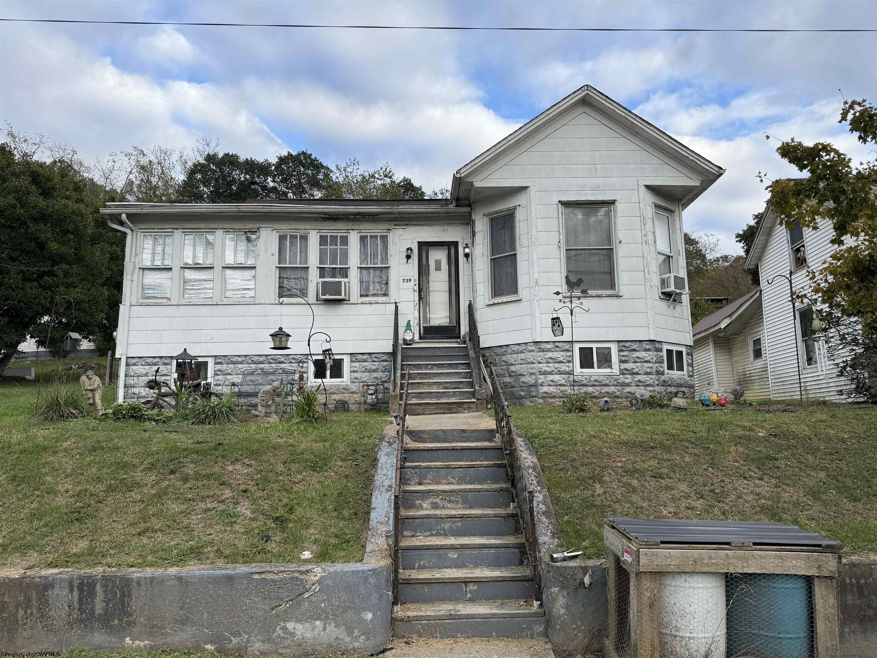 739 Us Hwy 19 South Weston WV 26452