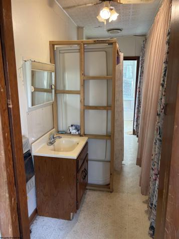 739 Us Hwy 19 South Weston WV 26452