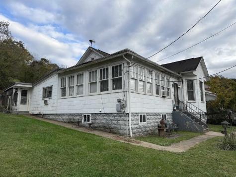 739 Us Hwy 19 South Weston WV 26452