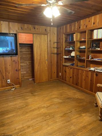 3 Erwin Lane Fairmont WV 26554