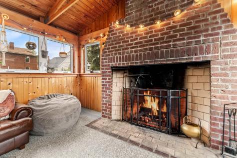 240 Dewey Street Morgantown WV 26501