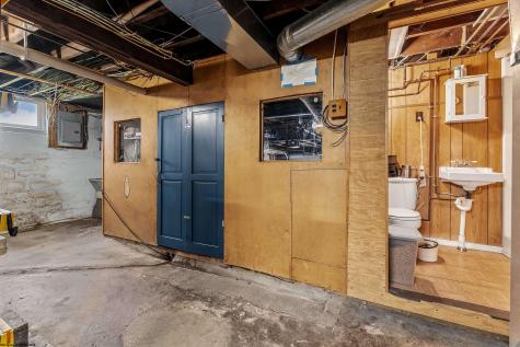 240 Dewey Street Morgantown WV 26501
