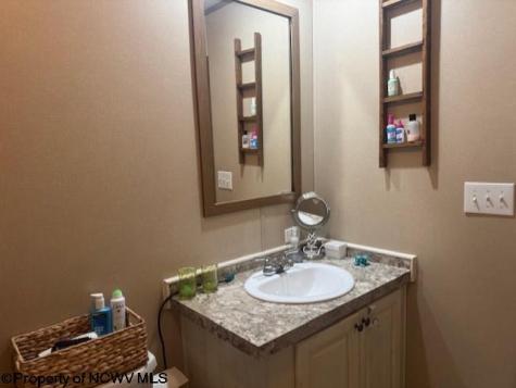 40 Yankee Lane Beverly WV 26253