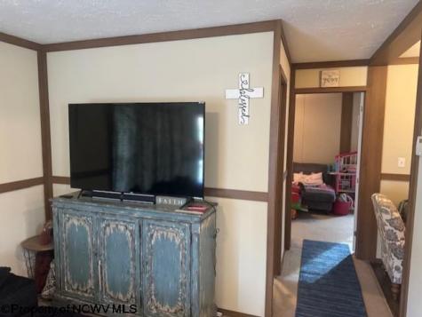 40 Yankee Lane Beverly WV 26253