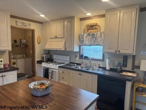 40 Yankee Lane Beverly WV 26253