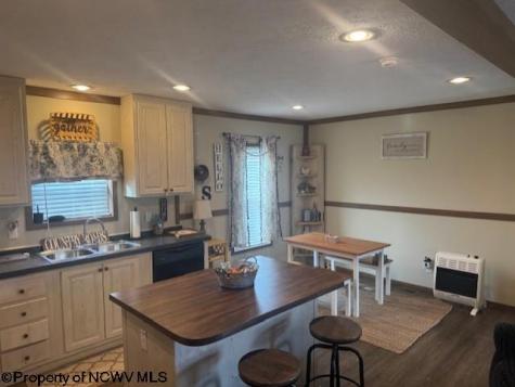 40 Yankee Lane Beverly WV 26253