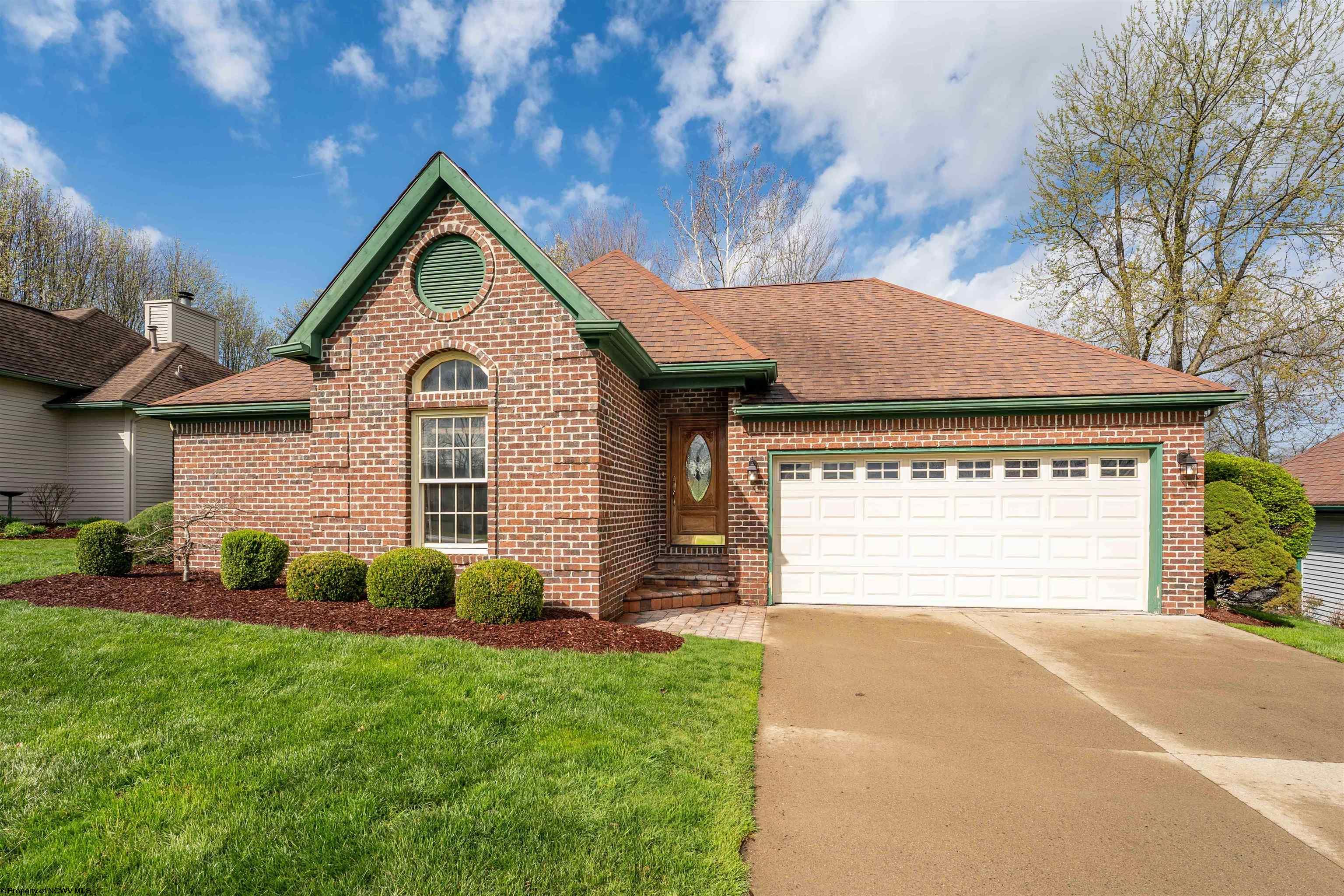 2040 Georgian Lane Morgantown WV 26508