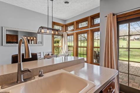 2040 Georgian Lane Morgantown WV 26508