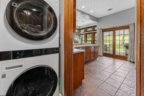 2040 Georgian Lane Morgantown WV 26508
