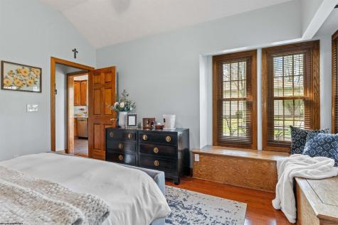 2040 Georgian Lane Morgantown WV 26508