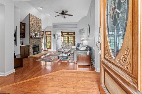 2040 Georgian Lane Morgantown WV 26508