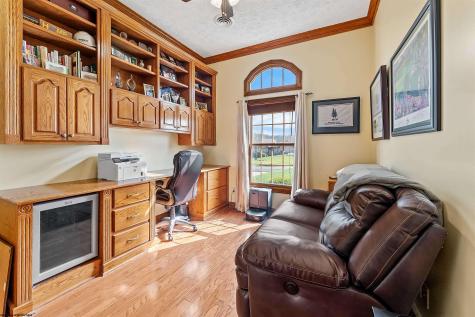 2040 Georgian Lane Morgantown WV 26508