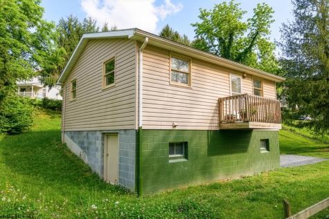 44 Lower Booth Road Morgantown WV 26501