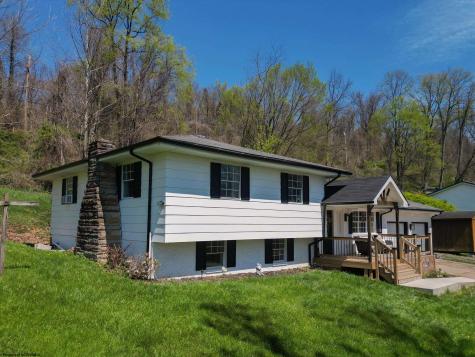 135 Celtic Drive Clarksburg WV 26301
