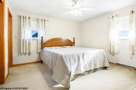 68 Sunday Drive Clarksburg WV 26301