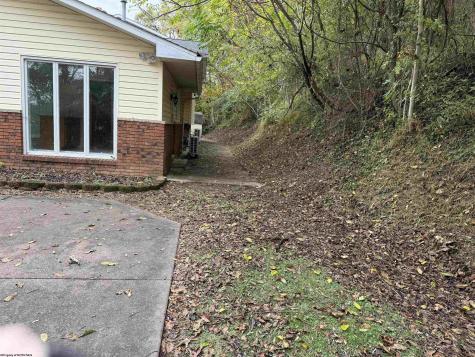 73 Redbud Drive Clarksburg WV 26301