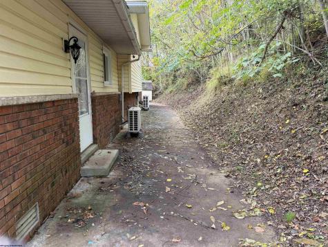 73 Redbud Drive Clarksburg WV 26301