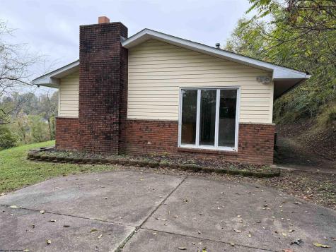73 Redbud Drive Clarksburg WV 26301