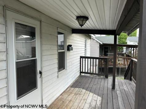 122 Reeves Avenue Fairmont WV 26554-4245
