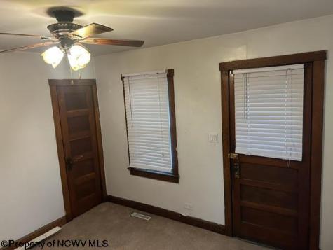 122 Reeves Avenue Fairmont WV 26554-4245
