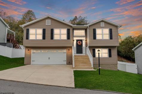 255 Woodbury Drive Fairmont WV 26554
