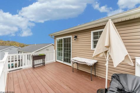 255 Woodbury Drive Fairmont WV 26554