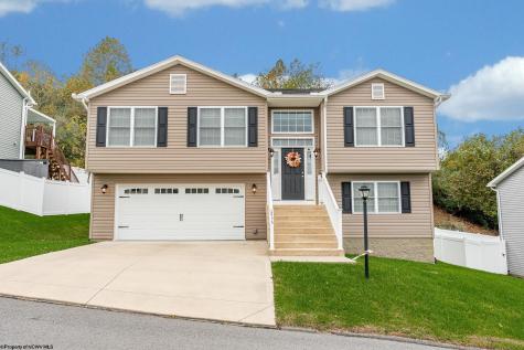 255 Woodbury Drive Fairmont WV 26554