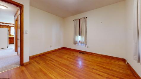 210 Poolside Drive Mannington WV 26582