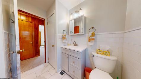 210 Poolside Drive Mannington WV 26582