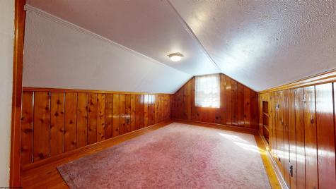 210 Poolside Drive Mannington WV 26582