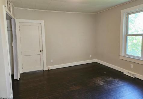 1307 Robin Lane Fairmont WV 26554