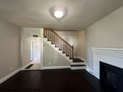 1307 Robin Lane Fairmont WV 26554