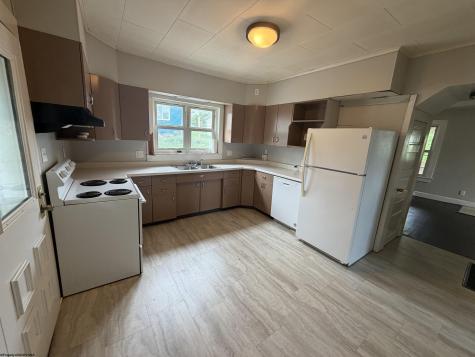 1307 Robin Lane Fairmont WV 26554
