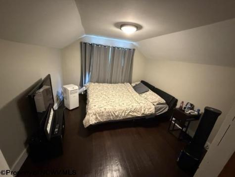 1307 Robin Lane Fairmont WV 26554