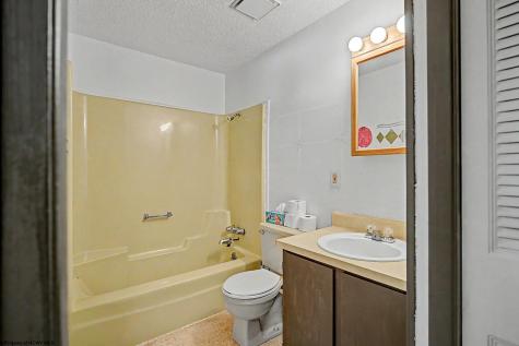 159 Estate Drive Morgantown WV 26508