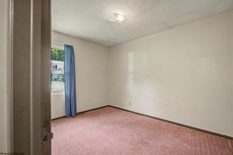 159 Estate Drive Morgantown WV 26508