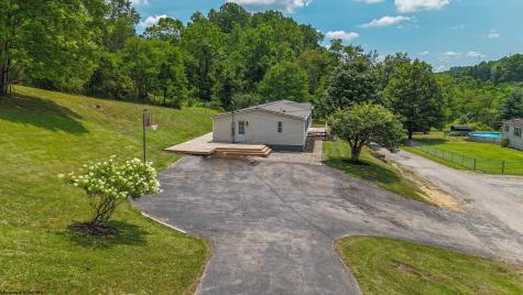 766 Oak Street Anmoore WV 26323