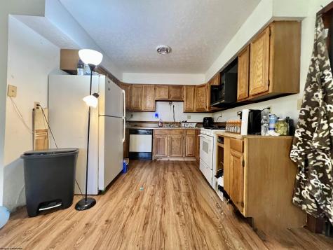 7935 Servia Elmira Road Duck WV 25063