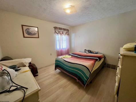 7935 Servia Elmira Road Duck WV 25063