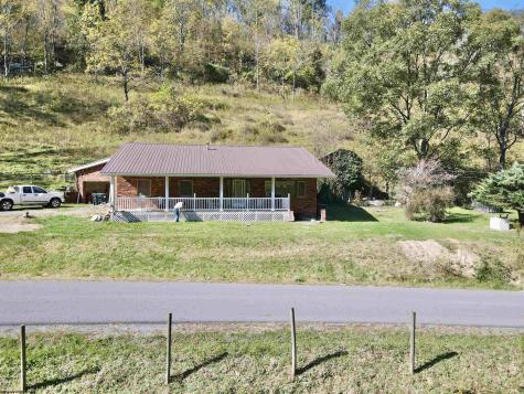 7935 Servia Elmira Road Duck WV 25063