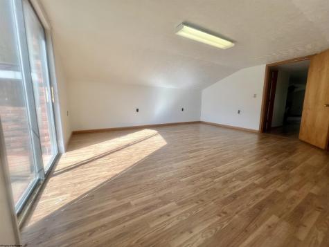 7935 Servia Elmira Road Duck WV 25063